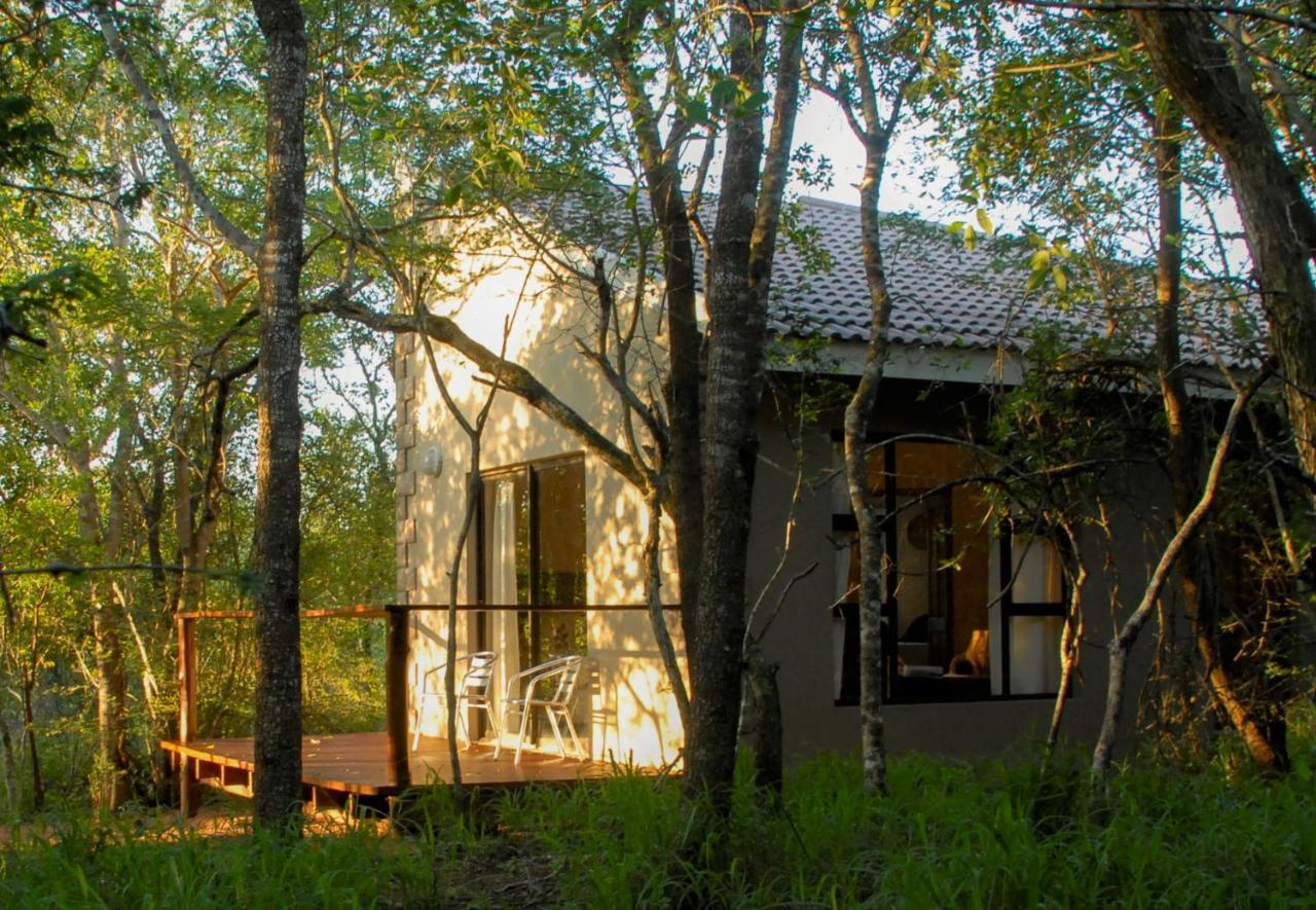 Umkhumbi Lodge Хлухлуве Екстериор снимка