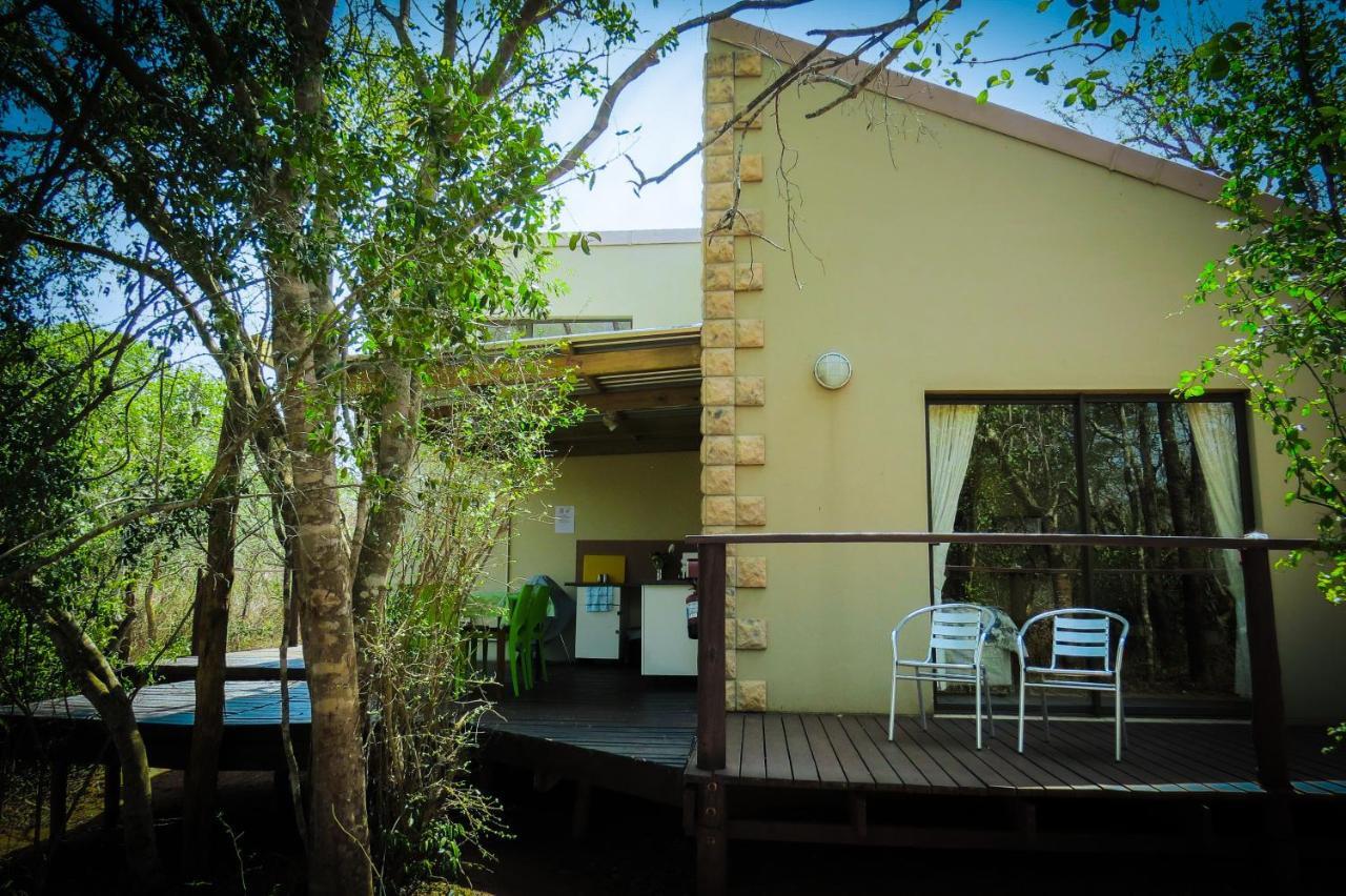 Umkhumbi Lodge Хлухлуве Екстериор снимка