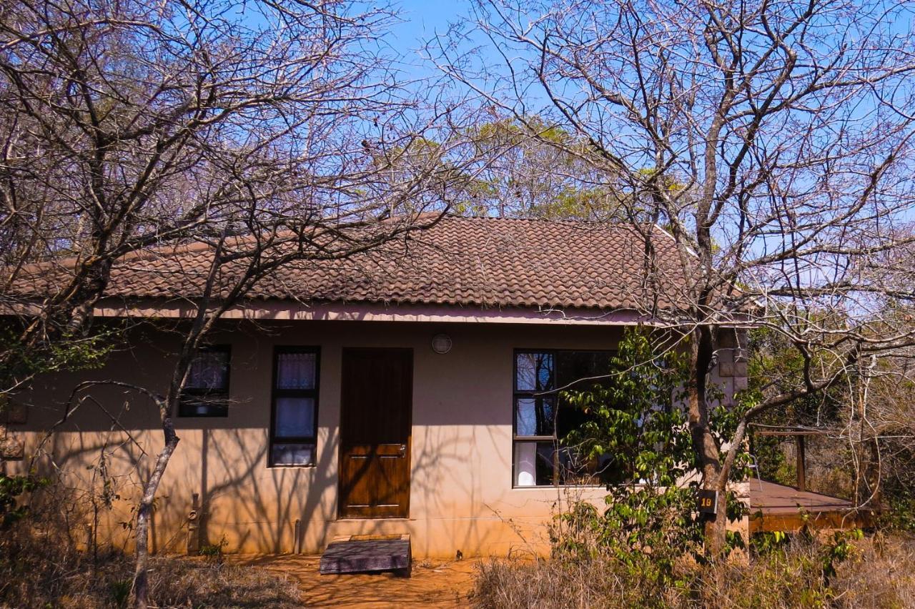Umkhumbi Lodge Хлухлуве Екстериор снимка